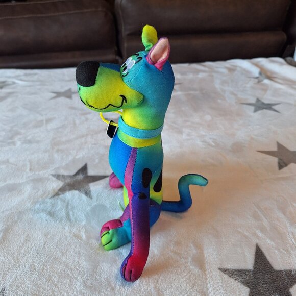 Toy Factory Scooby Doo 9” Rainbow Tie Dye Colorful Stuffed Plush Dog Toy Factory - Picture 6 of 13